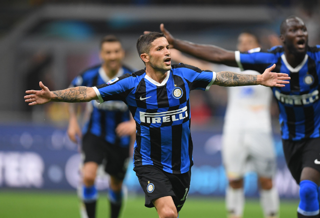 沪媒谈海港亚冠失利：能上的都上了，用尽全力仍是一声叹息（沪媒评海港亚冠失利：能上皆上，拼尽全力终留一声叹息）