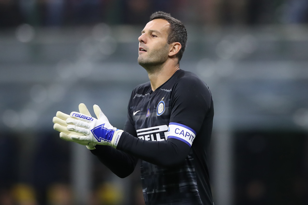 捷克主帅：普罗沃德因伤缺席，查卢佩克和马尔科维奇情况待定（捷克主帅：普罗沃德伤缺，查卢佩克与马尔科维奇待评估）