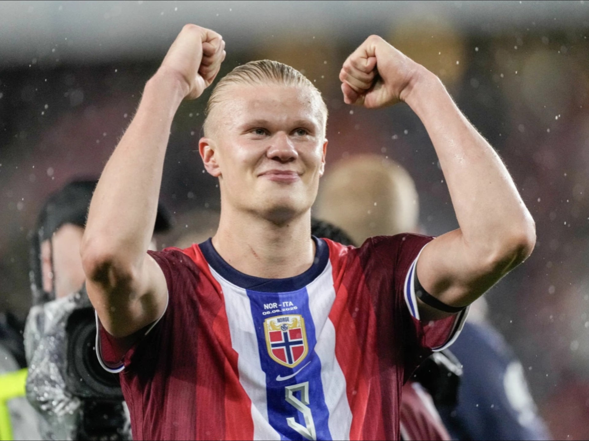 中后卫超长奔袭破门，帅炸了