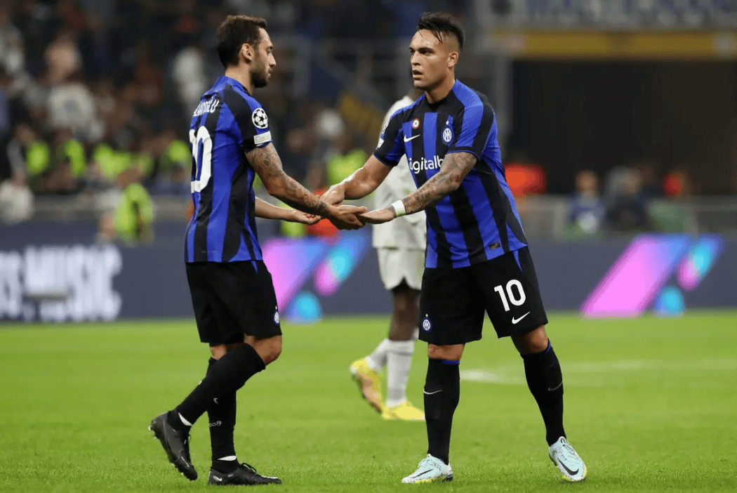 曼联红魔主场零封狼队（红魔坐镇主场完封狼队）