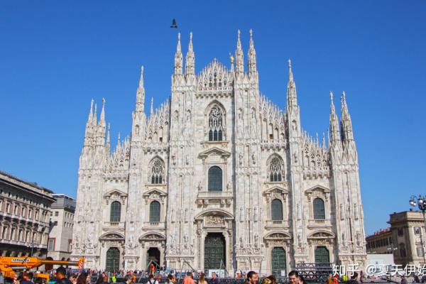 他明明能投，却选择了传（明明能出手，他偏要分球）