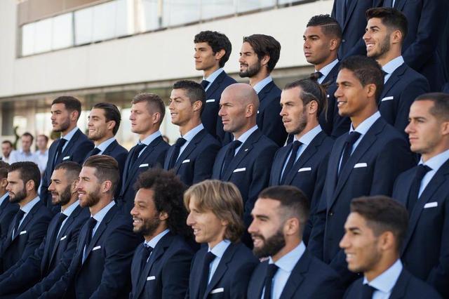 弗赖堡2-1圣保利，马克西米利安-埃格施泰因、铃木唯人破门（弗赖堡2-1力克圣保利：马克西米利安-埃格施泰因、铃木唯人各入一球）