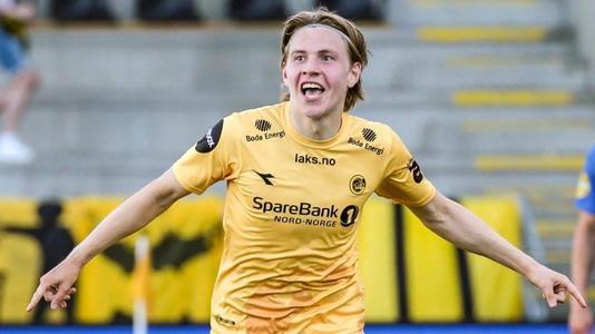 差25人满座，香港行北伦敦德比共有49975名观众现场观战（香港行北伦敦德比到场观众49975人，距满座仅差25人）