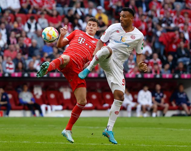 总决赛首日看点：陈熠再战朱雨玲能否扳回一城？此前曾遭遇三连败（总决赛揭幕日焦点：陈熠再遇朱雨玲，能否终结对其三连败？）