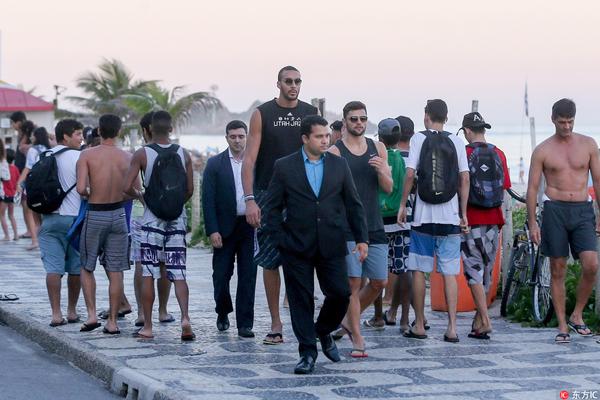 阿达尼：附加赛没比意大利更强的球队，但我们的水平令我担忧（阿达尼：附加赛无队强于意大利 但我仍担心我们的水平）