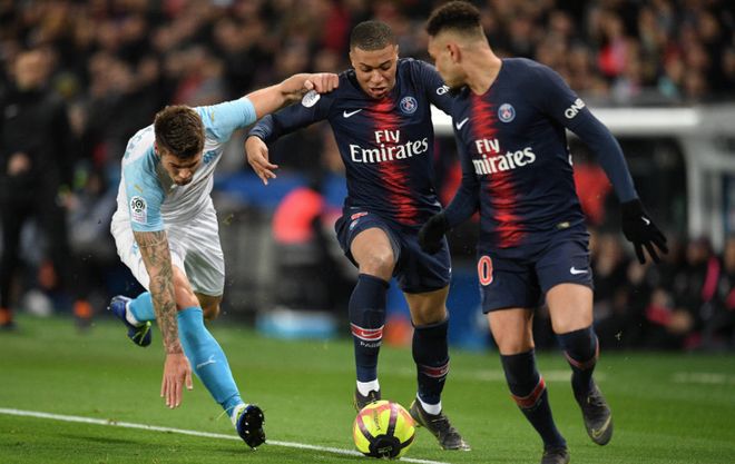 卡牌大师？皇马本场主裁本赛季此前7场西甲出示35黄6红