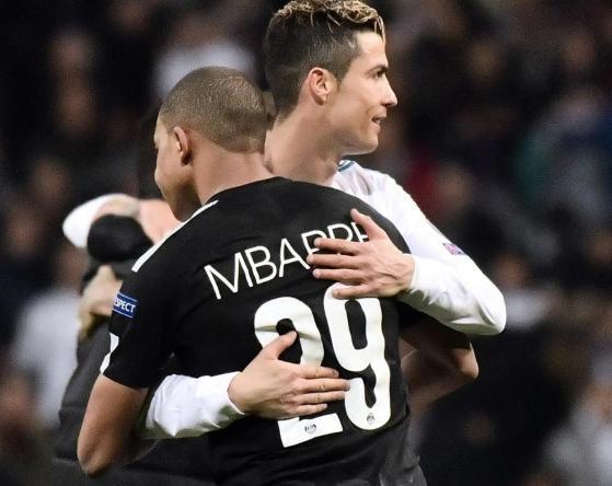 狼队14轮仅积2分排名英超垫底，上赛季曾双杀曼联（从双杀曼联到英超垫底：狼队14轮仅得2分）