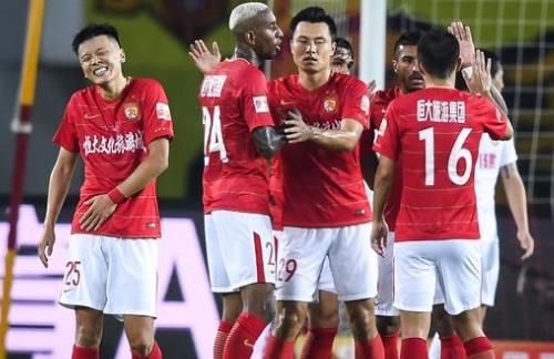 TA：青训瑰宝弗雷迪-波茨崭露头角，铁锤帮传承再续新章（TA：弗雷迪-波茨横空出世，铁锤帮青训薪火相传）