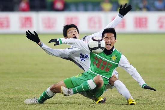 表现不错！萨格斯半场10中5得到14分3篮板3助攻（手感不俗！萨格斯半场10投5中砍下14分3篮板3助攻）