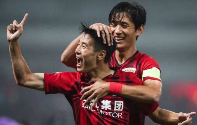 麦克托米奈：尤文很优秀，但那不勒斯得继续提升达到更高高度（麦克托米奈：尤文表现出色，那不勒斯还需提升才能更上一层楼）