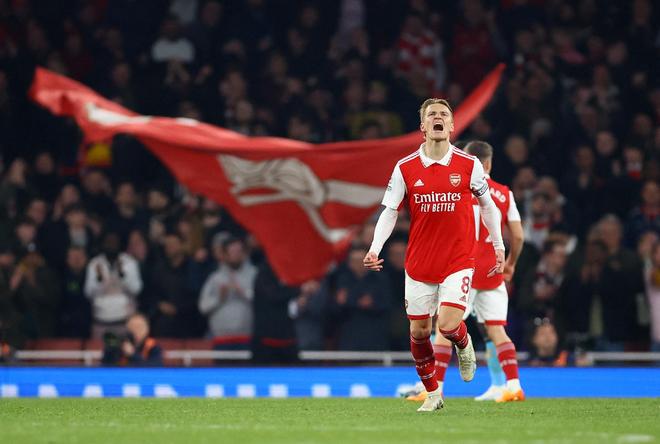 康宁汉姆生涯罚球命中率85%，但是连续2场投丢关键罚球